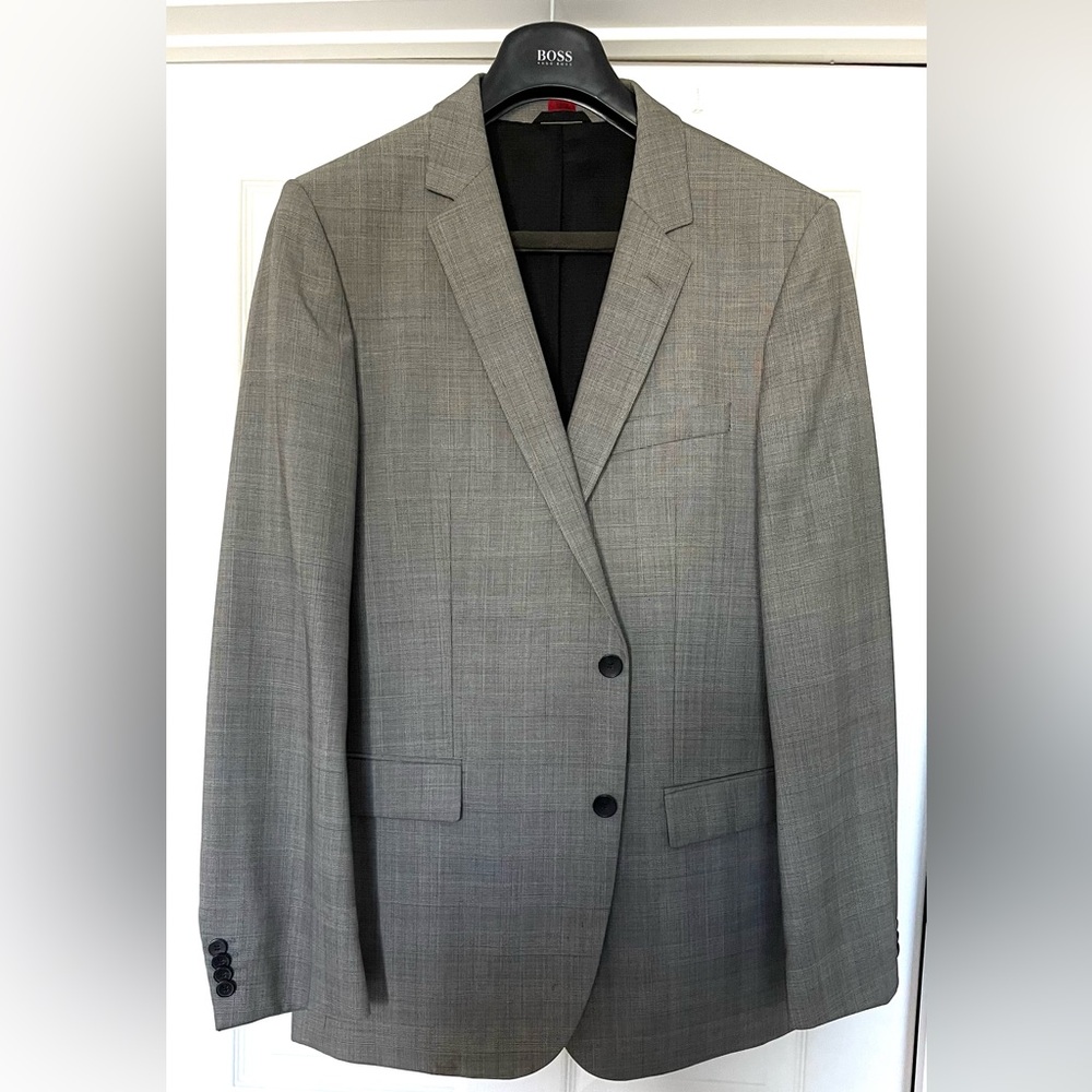 Hugo Boss Red Line Blazer — Grey Glen Plaid — 44R